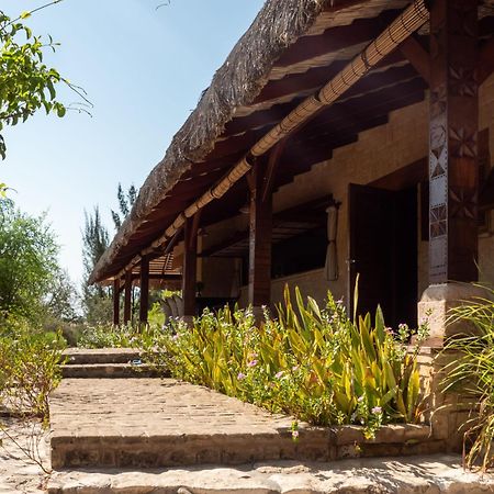 Bed and Breakfast Demeure De La Compagnie Generale Des Huiles Precieuses Ifaty Exterior foto