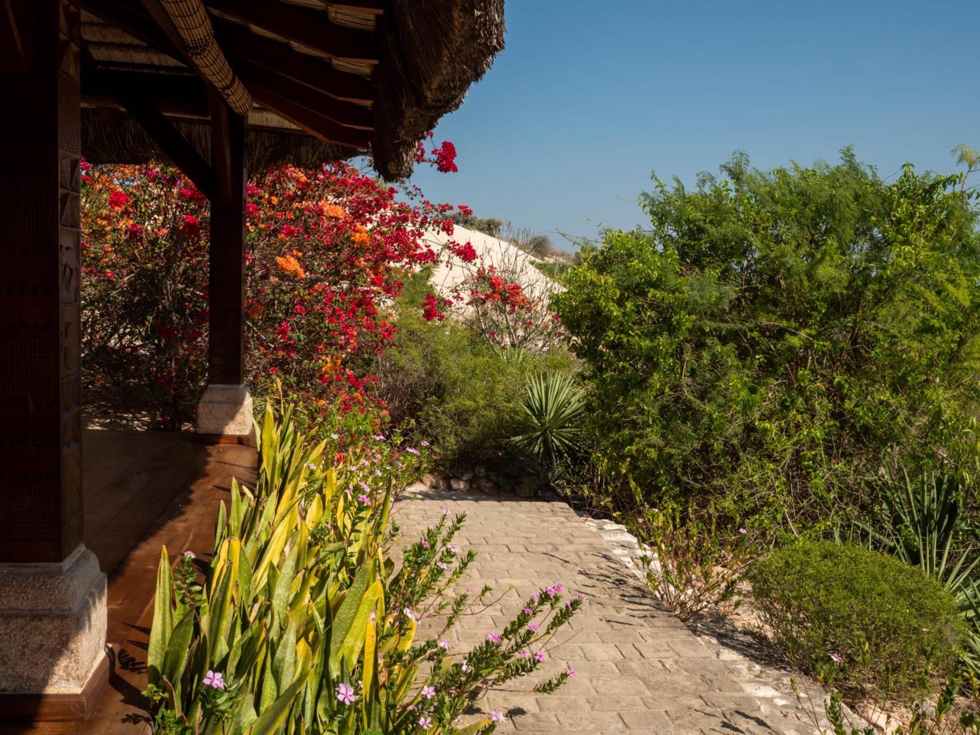 Bed and Breakfast Demeure De La Compagnie Generale Des Huiles Precieuses Ifaty Exterior foto